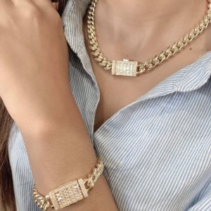 Set de Chocker extravaganza con brazalete