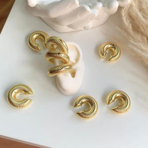 Ear cuffs Chuncky Solid Color. Plateado y Dorado